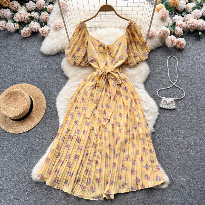 Party Dresses French Square Neck Bubble Sleeve Floral Dress Summer Lace Up Waist Pleated Skirt Beach Vacation Chiffon, As the picture
Party Dresses French Square Neck Bubble Sleeve Floral Dress Summer Lace Up Waist Pleated Skirt Beach Vacation Chiffon, As the picture