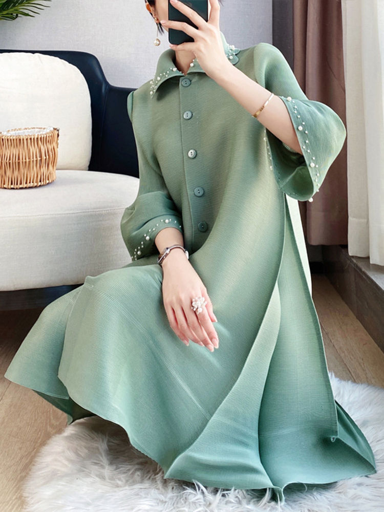Casual Dresses LANMREM Flare Sleeves Pleated Dress Women Single Breasted Turn Down Collar Female Fashion Dress Spring Summer 2R1293 230509