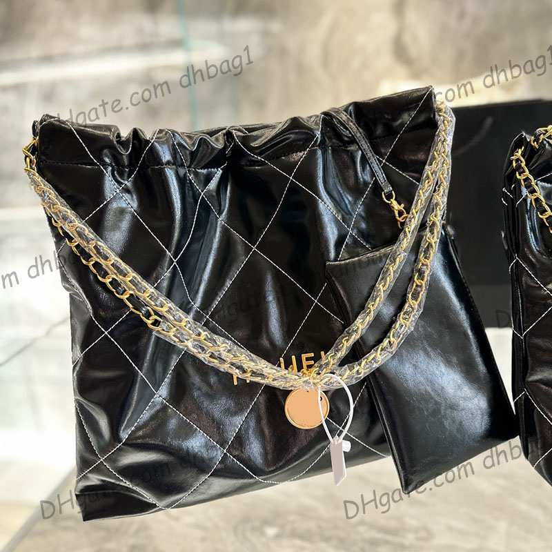 Womens Designer 22 Shopping Quilted Bags Oil Wax Leather Black-Gold White-Silver Metal Hardware Matelasse Chain Shoulder Handbags With Coin Badge 35CM/38CM, Box
Womens Designer 22 Shopping Quilted Bags Oil Wax Leather Black-Gold White-Silver Metal Hardware Matelasse Chain Shoulder Handbags With Coin Badge 35CM/38CM, Box