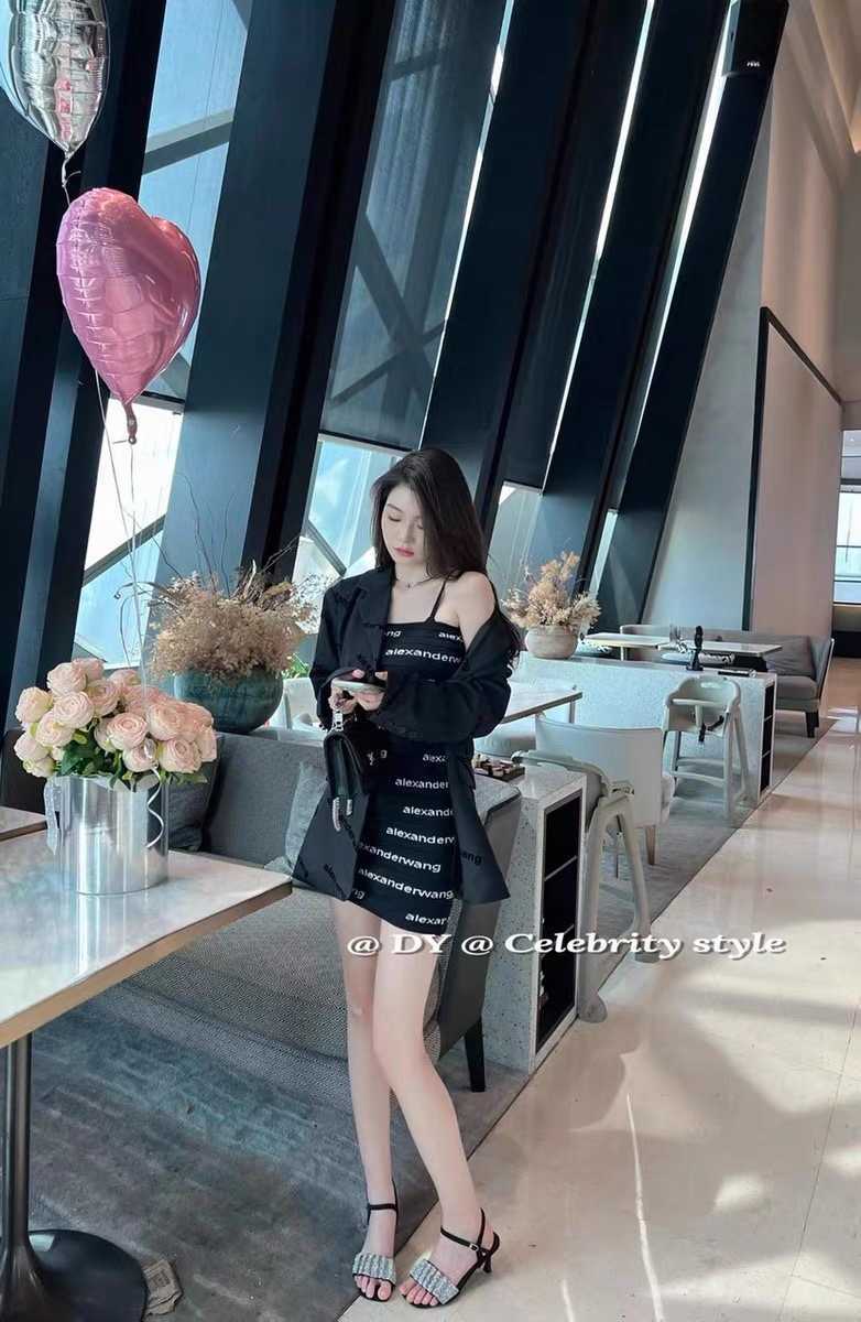AW King 22 Autumn/Winter New Fashion All over Letter Slim Fit Elastic Versatile Bra Dress, Black close fitting clothes
AW King 22 Autumn/Winter New Fashion All over Letter Slim Fit Elastic Versatile Bra Dress, Black close fitting clothes