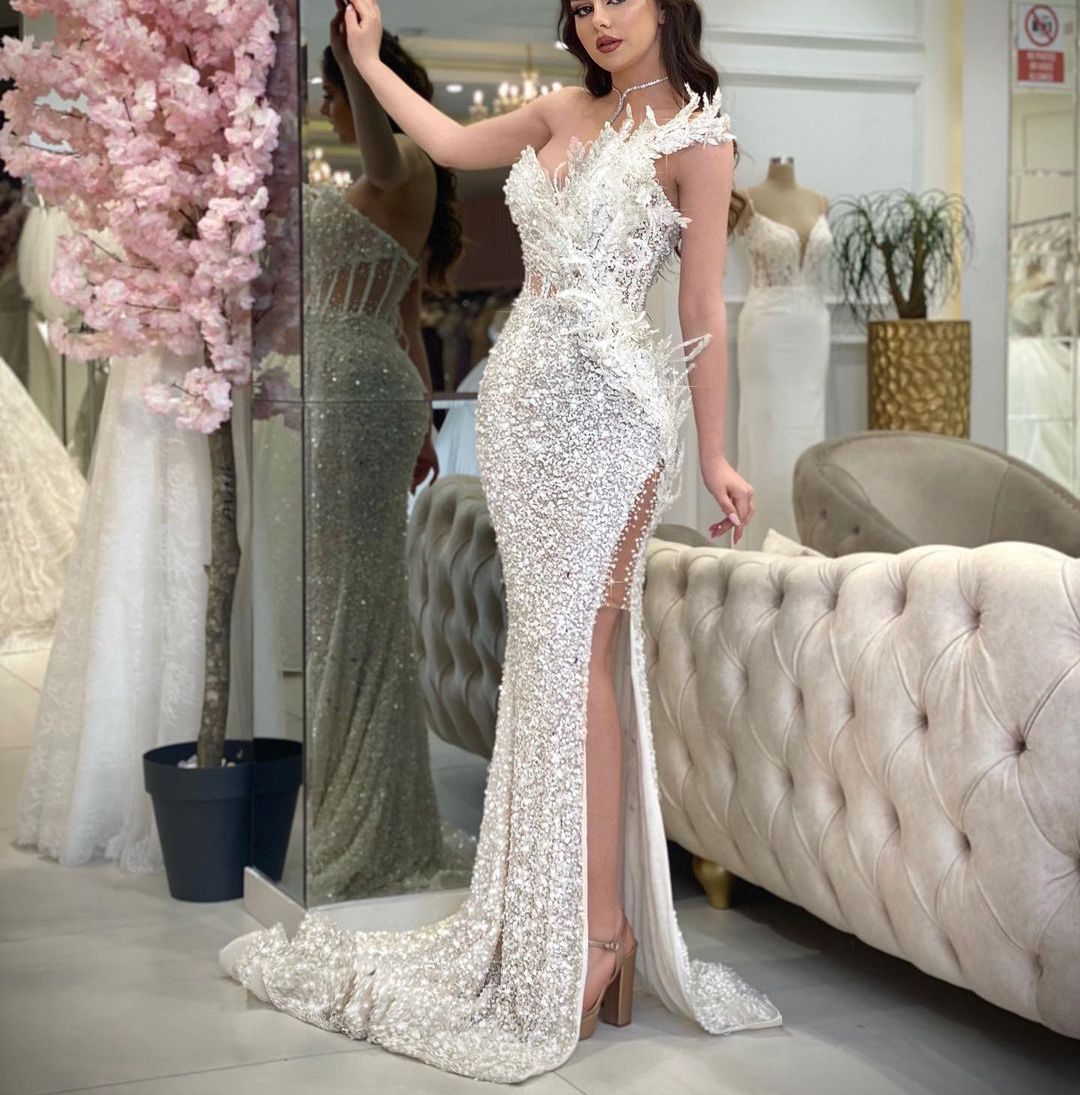 Luxury Mermaid Prom Dresses Sleeveless V Neck One Shoulder Appliques Sequins Beaded 3D Lace Side Slit Floor Length Evening Dress Bridal Gowns Plus Size Custom Made, Brown
Luxury Mermaid Prom Dresses Sleeveless V Neck One Shoulder Appliques Sequins Beaded 3D Lace Side Slit Floor Length Evening Dress Bridal Gowns Plus Size Custom Made, Brown