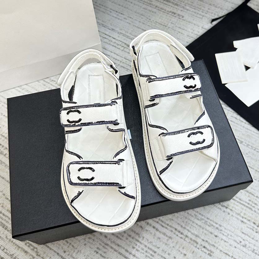 Women Sandals Designer casual slippers outer wear printed buckle flat sandals indoor and outdoor shoes, #18
Women Sandals Designer casual slippers outer wear printed buckle flat sandals indoor and outdoor shoes, #18
