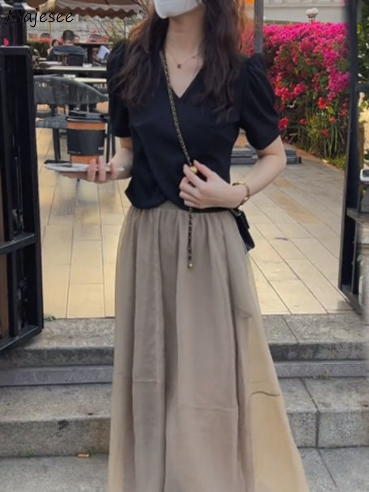 Two Piece Dress Set Gentle Summer Crisscross Vneck Fashion Korean Trendy Elegant Tops Mediumlong Skirts 2 Daily Allmatch Simple 230508, Beige
Two Piece Dress Set Gentle Summer Crisscross Vneck Fashion Korean Trendy Elegant Tops Mediumlong Skirts 2 Daily Allmatch Simple 230508, Beige