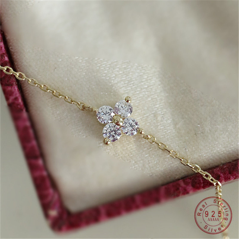Chain 925 Sterling Silver Plated 14k Gold Bracelet Korean Design Temperament Zircon Flower for Women Jewelry Accessories 230508
Chain 925 Sterling Silver Plated 14k Gold Bracelet Korean Design Temperament Zircon Flower for Women Jewelry Accessories 230508