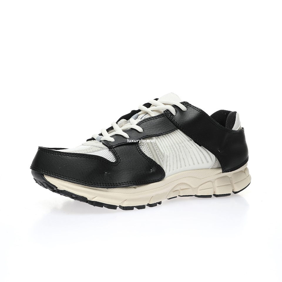 Vomero 5 Timeless Sports Shoes for Men Running Shoe Mens Sneakers Womens Trainers FJ5474-133
Vomero 5 Timeless Sports Shoes for Men Running Shoe Mens Sneakers Womens Trainers FJ5474-133