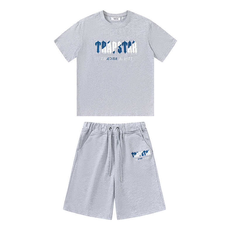 Designer Fashion Clothing Tshirt Tees Trapstar Blue White Towel Embroidery Street Fashion Ins Mens Womens Loose Short Sleeve Shorts Sports Set Luxury Casual Street, Grey short sleeves
Designer Fashion Clothing Tshirt Tees Trapstar Blue White Towel Embroidery Street Fashion Ins Mens Womens Loose Short Sleeve Shorts Sports Set Luxury Casual Street, Grey short sleeves