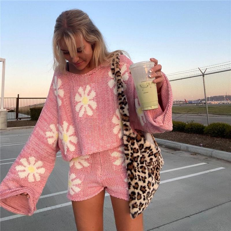 Dress Two Piece Sets Women 2021 Autumn Floral Long Sleeve Pullover Sweaters Top + Shorts Casual Loose Knit 2Pcs Set Female, Auburn
Dress Two Piece Sets Women 2021 Autumn Floral Long Sleeve Pullover Sweaters Top + Shorts Casual Loose Knit 2Pcs Set Female, Auburn