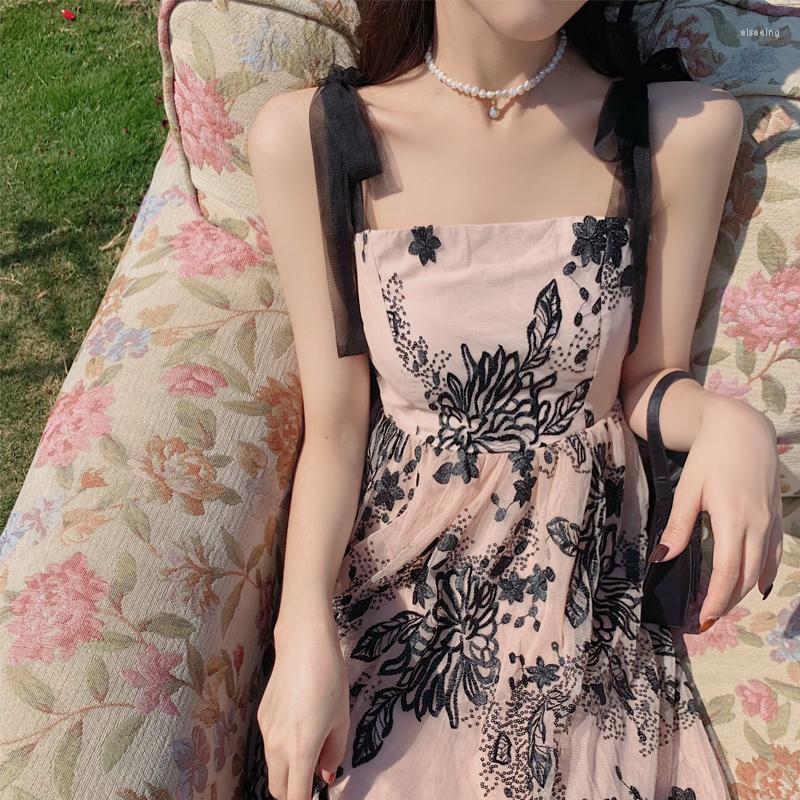 Casual Dresses 2023 Vintage Floral Strap Midi Dress Women French Elegant Sweet Lace-up Print Holiday Beach Summer, Picture shown
Casual Dresses 2023 Vintage Floral Strap Midi Dress Women French Elegant Sweet Lace-up Print Holiday Beach Summer, Picture shown