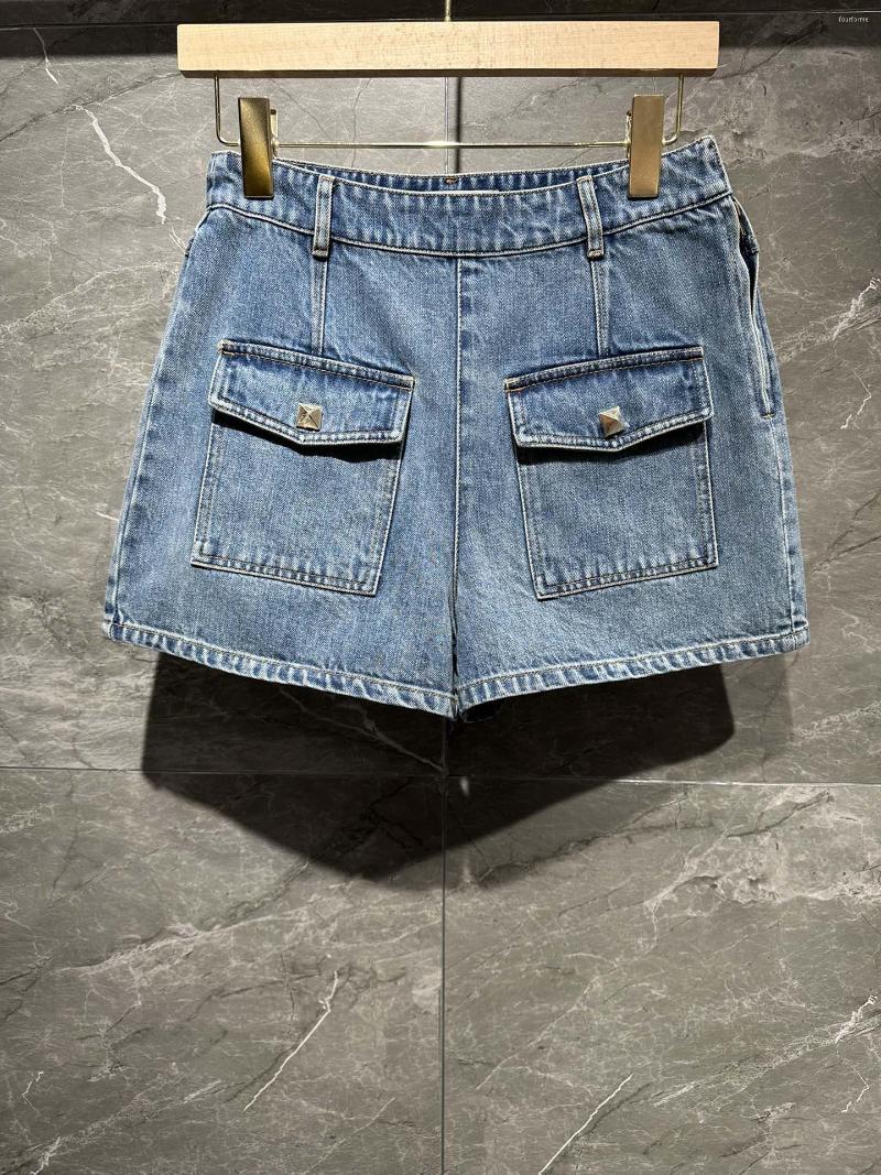 Women's Shorts Spring And Summer Double Pocket Rivets Embellished With Retro Chic Senior, Blue
Women's Shorts Spring And Summer Double Pocket Rivets Embellished With Retro Chic Senior, Blue
