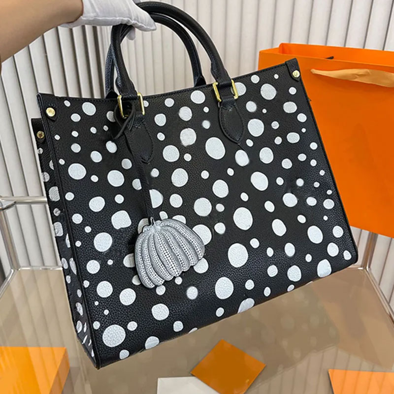 handbags Collection Shell Bag Polka Polka Dot Tote Purse Large Capacity Shopping Bags Leather Crossbody Bags Removable Pumpkin Charm Silver Hardware Clutch, Clutch 21x30cm
handbags Collection Shell Bag Polka Polka Dot Tote Purse Large Capacity Shopping Bags Leather Crossbody Bags Removable Pumpkin Charm Silver Hardware Clutch, Clutch 21x30cm