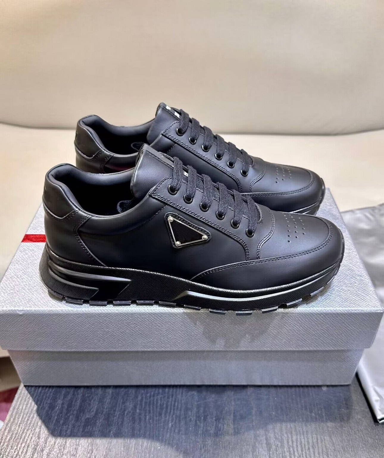 Luxury Brand Men Prax 01 Sneakers Shoes Re-Nylon Brush Leather Trainers Mesh Breath Chunky Sole Skateboard Walking Famous Footwear EU38-46, 18
Luxury Brand Men Prax 01 Sneakers Shoes Re-Nylon Brush Leather Trainers Mesh Breath Chunky Sole Skateboard Walking Famous Footwear EU38-46, 18