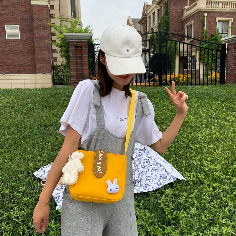Evening Bags INS Canvas 2023 Fashion Korean Style All-match Messenger Bag Student Shoulder Girl, White no pedant
Evening Bags INS Canvas 2023 Fashion Korean Style All-match Messenger Bag Student Shoulder Girl, White no pedant