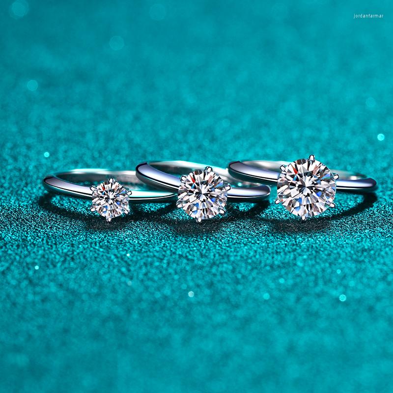 Cluster Rings IOGOU D Color Moissanite Diamond Engagement Ring For Women 0.5CT 1.0CT 1.5CT 2.0CT Real 925 Silver Solitaire Wedding Gift
Cluster Rings IOGOU D Color Moissanite Diamond Engagement Ring For Women 0.5CT 1.0CT 1.5CT 2.0CT Real 925 Silver Solitaire Wedding Gift