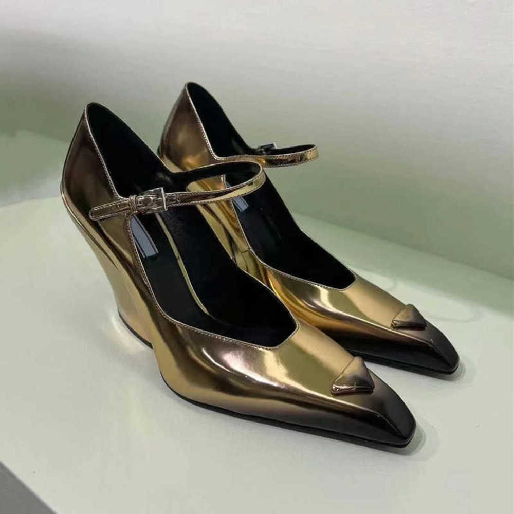 Dress Shoes Gradient color triangle thick heel high-heeled shoes for women in the early spring of 2023 new shallow mouth pointed Mary Jane single 230201, Black
Dress Shoes Gradient color triangle thick heel high-heeled shoes for women in the early spring of 2023 new shallow mouth pointed Mary Jane single 230201, Black