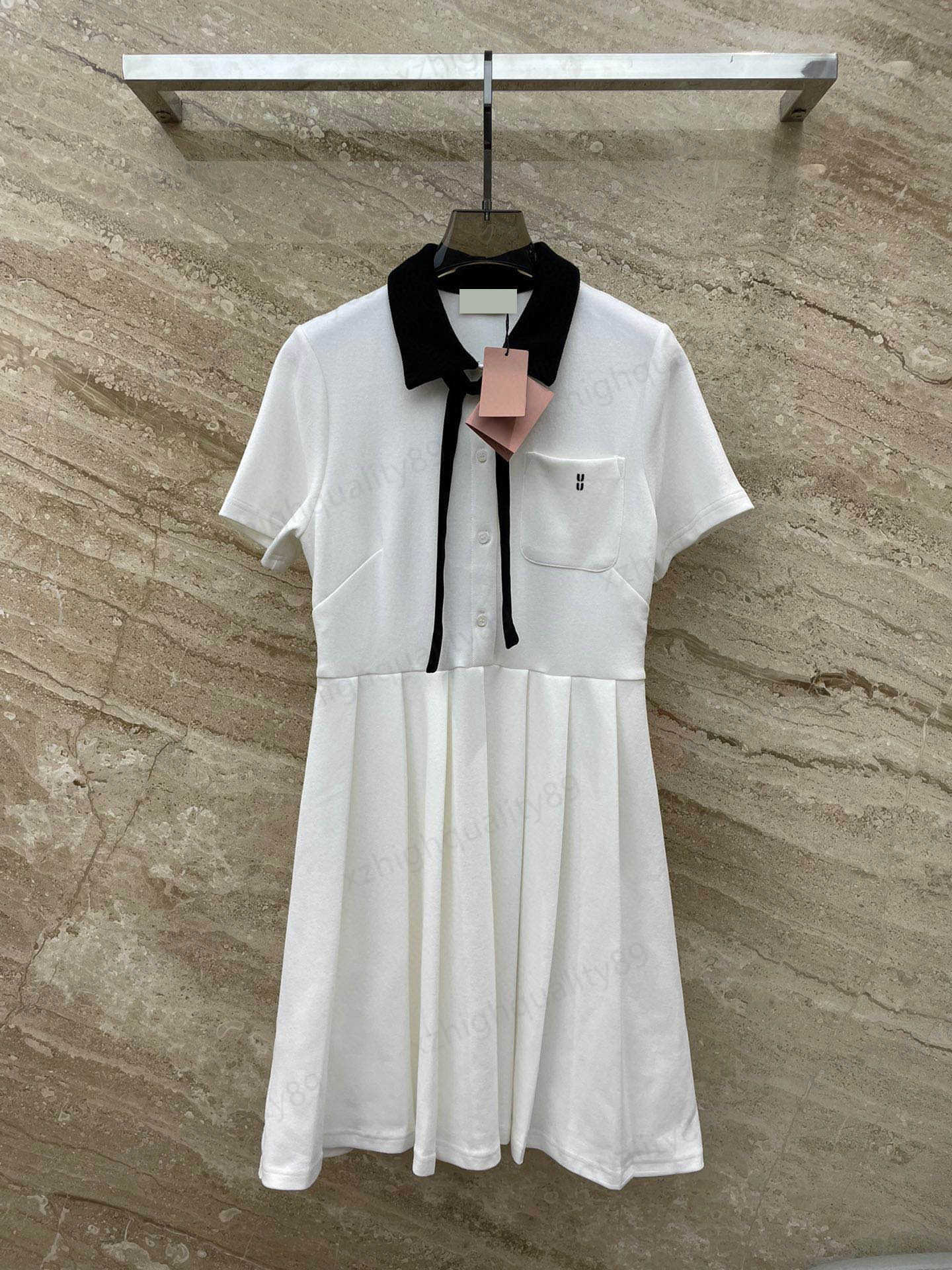 Dresses Designer Womens Pocket Letter Logo Printing Lapel Polo Short Sleeve Dress Fashion White Summer Outdoor Leisure Dresses For Women
Dresses Designer Womens Pocket Letter Logo Printing Lapel Polo Short Sleeve Dress Fashion White Summer Outdoor Leisure Dresses For Women