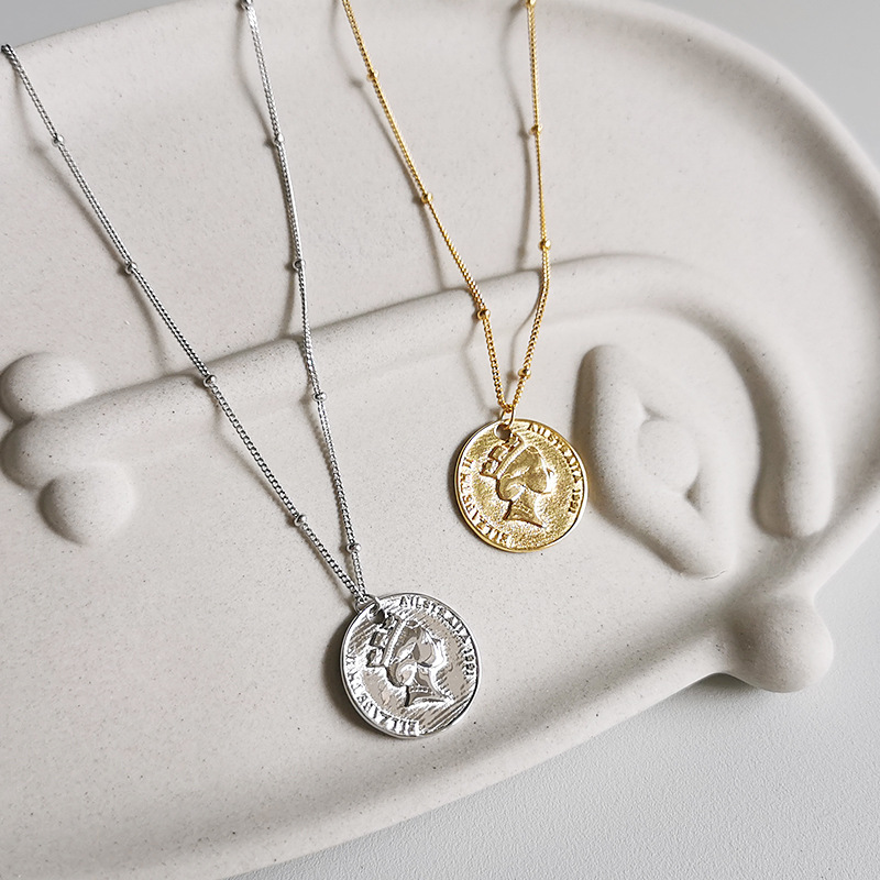 Fashion Designer S925 Sliver Color Pendant Necklaces For Women Simple Coin Clavicle Chain Necklace Jewelry Gift
Fashion Designer S925 Sliver Color Pendant Necklaces For Women Simple Coin Clavicle Chain Necklace Jewelry Gift