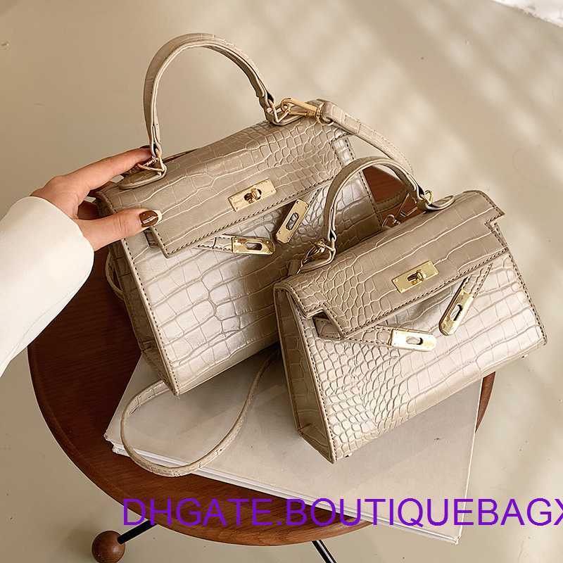 Designer Hremm Kelys's Evening Bags for outlet Popular carry-on bag women in autumn and winter 2023 Have real Logo, Large black
Designer Hremm Kelys's Evening Bags for outlet Popular carry-on bag women in autumn and winter 2023 Have real Logo, Large black