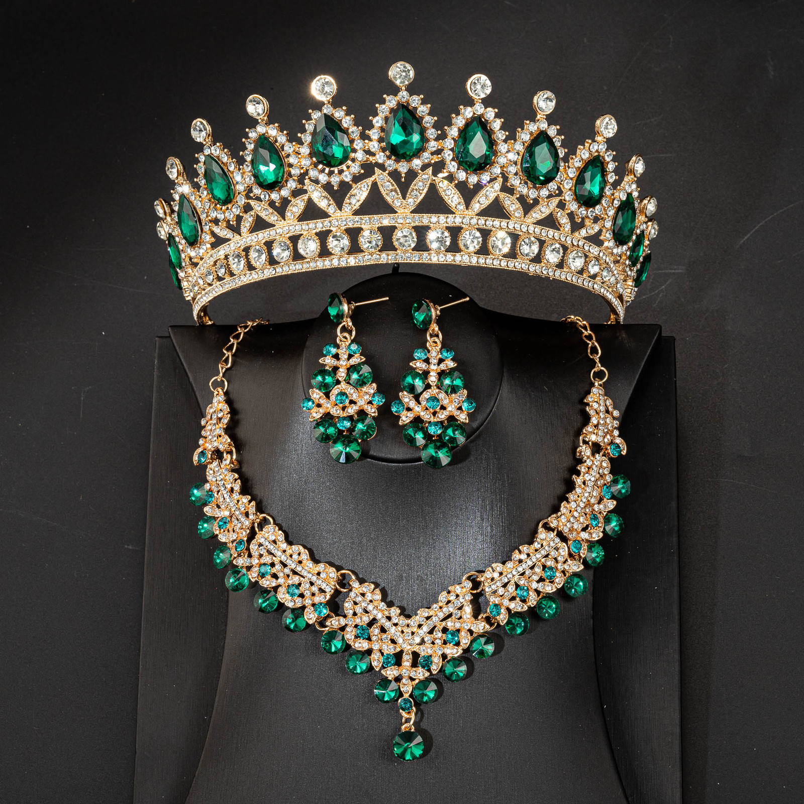 Wedding Hair Jewelry Crystal Bridal Tiaras Crown Women Queen Princess Purple Pink Red Blue Green Necklace Sets Fashion Set Diadems 230508
Wedding Hair Jewelry Crystal Bridal Tiaras Crown Women Queen Princess Purple Pink Red Blue Green Necklace Sets Fashion Set Diadems 230508
