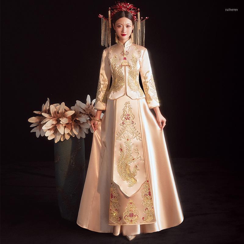 Ethnic Clothing Champagne Wedding Dress Cheongsam Chinese Style Marrige Set Exquisite Embroidery Bride Oriental Toast
Ethnic Clothing Champagne Wedding Dress Cheongsam Chinese Style Marrige Set Exquisite Embroidery Bride Oriental Toast