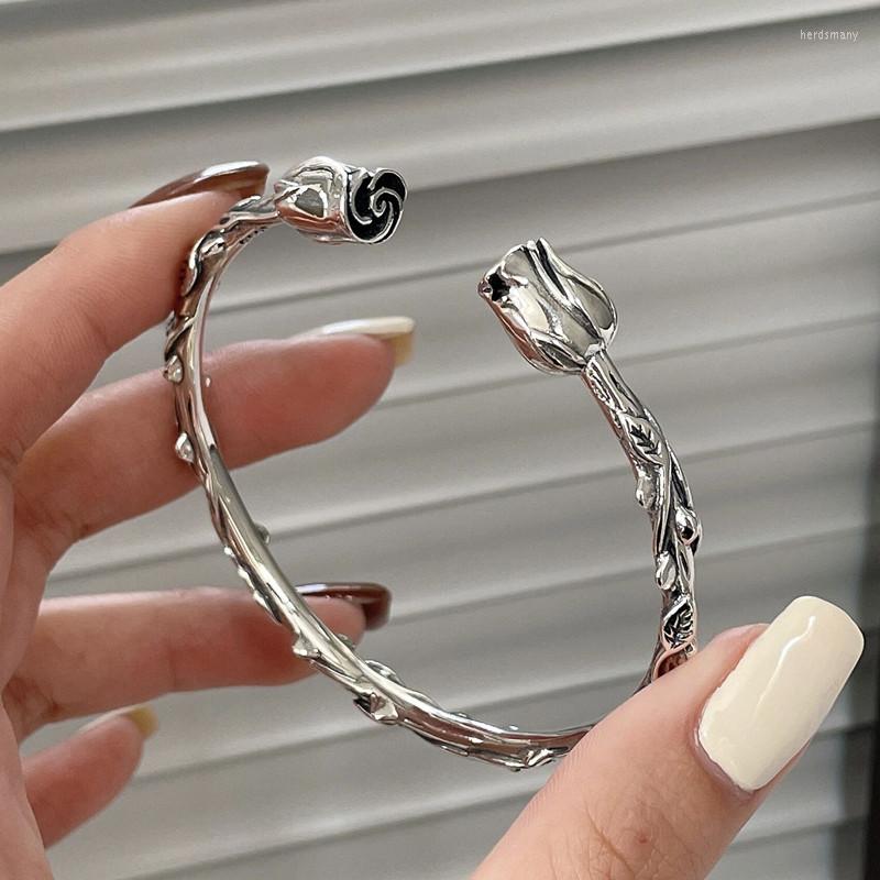 Link Bracelets Vintage Rose Flower Cuff Charm Bracelet &Bangle For Women Girls Sweet Fashion Elegant Party Jewelry Accessories Sl236
Link Bracelets Vintage Rose Flower Cuff Charm Bracelet &Bangle For Women Girls Sweet Fashion Elegant Party Jewelry Accessories Sl236