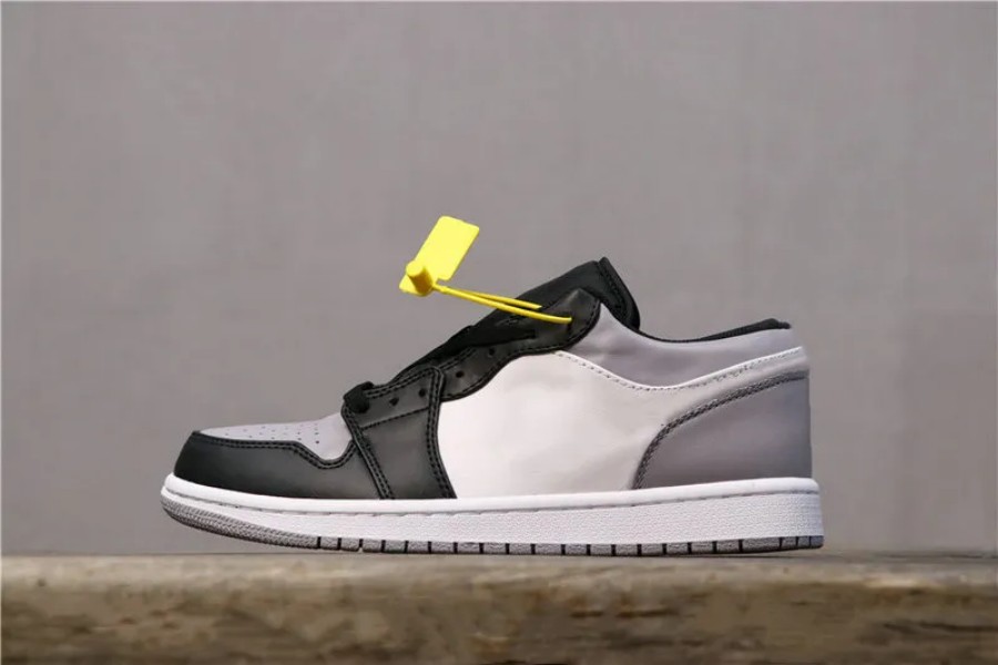 2023 Ship With Box Jumpman 1 Low Grey Toe Man Basketball Designer Shoes New Comfort I White Atmosphere Black Fashion Woman Sport Sneakers Good Quality
2023 Ship With Box Jumpman 1 Low Grey Toe Man Basketball Designer Shoes New Comfort I White Atmosphere Black Fashion Woman Sport Sneakers Good Quality