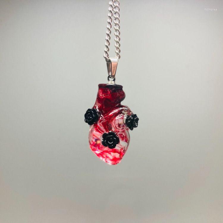 Chains Vintage Fashion Personality Dark Gothic Style Heart Pendant Hip Hop Punk Necklace Banquet Jewelry Accessories
Chains Vintage Fashion Personality Dark Gothic Style Heart Pendant Hip Hop Punk Necklace Banquet Jewelry Accessories