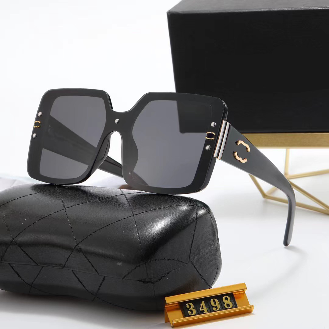 Large box Top quality 2023 designers Sunglasses Men Women full square polarized Letter leg Lens Sun Glasses lady Fashion excavate outdoor sports travel beach
Large box Top quality 2023 designers Sunglasses Men Women full square polarized Letter leg Lens Sun Glasses lady Fashion excavate outdoor sports travel beach