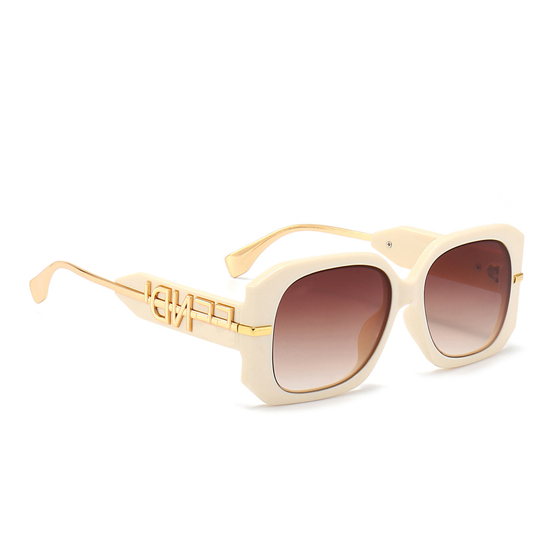 Fashion Designer Sunglasses Retro Women Sunglasses Luxury Brand Men Eyeglasses Outdoor Street Shot Trend High-quality Full Frame Eyewear Beach Unisex Glasses
Fashion Designer Sunglasses Retro Women Sunglasses Luxury Brand Men Eyeglasses Outdoor Street Shot Trend High-quality Full Frame Eyewear Beach Unisex Glasses