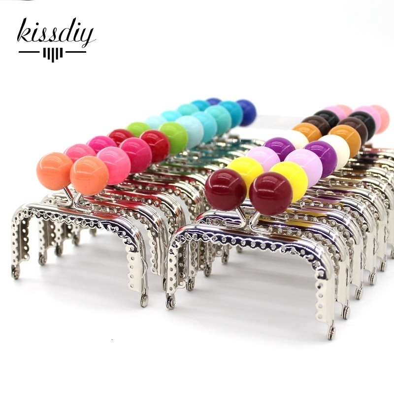 Bag Parts Accessories KISSDIY 10PCS 85cm Big Candy Bead Metal Purse Frame Square Glossy Silver Lace Coin Kiss Clasp Accessoryo 230509
Bag Parts Accessories KISSDIY 10PCS 85cm Big Candy Bead Metal Purse Frame Square Glossy Silver Lace Coin Kiss Clasp Accessoryo 230509