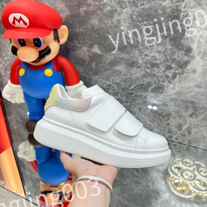 2023 new top Designer Woman shoe Leather Lace Up Men Fashion Platform Sneakers White Black mens womens Casual Shoes Chaussures, 01
2023 new top Designer Woman shoe Leather Lace Up Men Fashion Platform Sneakers White Black mens womens Casual Shoes Chaussures, 01