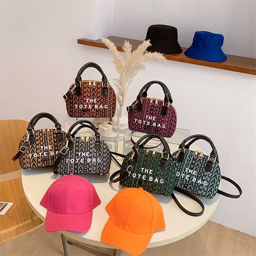 16% OFF 2023 Fashion handbag Fashionable Women's Bag New Trend Texture One Shoulder Handbag Small Fresh Thetote Bags, Green7
16% OFF 2023 Fashion handbag Fashionable Women's Bag New Trend Texture One Shoulder Handbag Small Fresh Thetote Bags, Green7