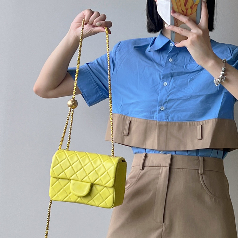 17cm Womens Classic Mini Flap Square Quilted Bags With Pearl Crush Gold Ball Metal Hardware Matelasse Chain Crossbody Shoulder Handbags Oranger Yellow Purse, Box
17cm Womens Classic Mini Flap Square Quilted Bags With Pearl Crush Gold Ball Metal Hardware Matelasse Chain Crossbody Shoulder Handbags Oranger Yellow Purse, Box