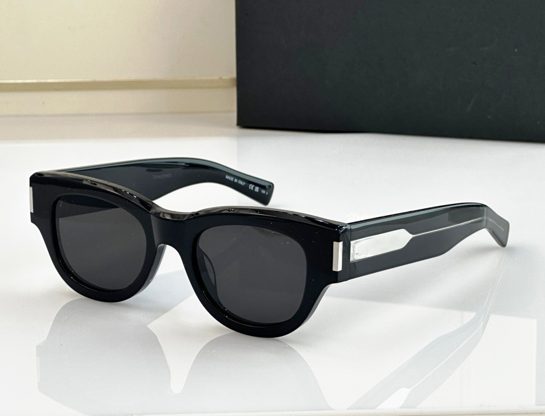 Fashion designer 573 sunglasses for women classic acetate cat eye shape glasses outdoor trendy versatile style UV protection come with case
Fashion designer 573 sunglasses for women classic acetate cat eye shape glasses outdoor trendy versatile style UV protection come with case