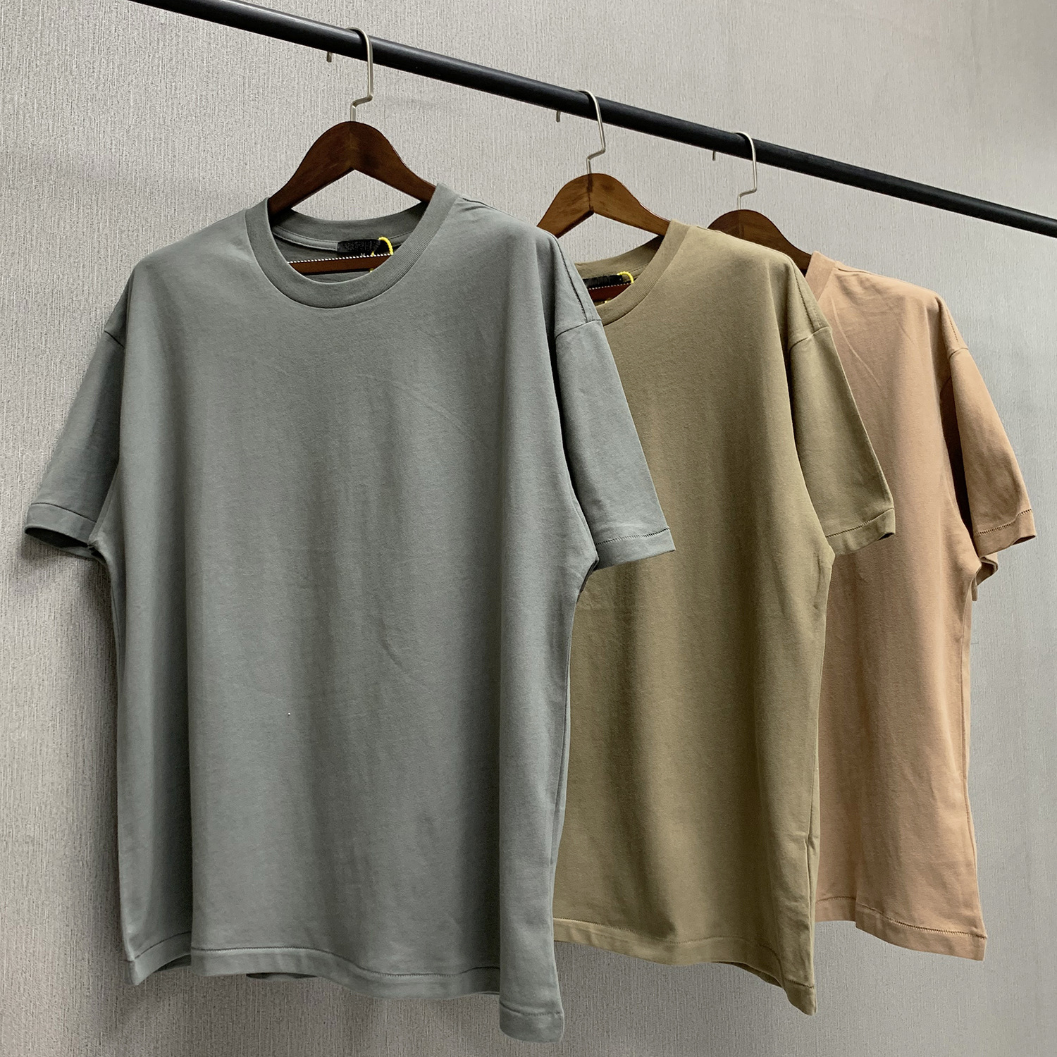 Hip Hop Solid T-Shirts Men Women Unisex Cotton Casual Oversized T-Shirts Summer Short Sleeve Streetwear, Gray
Hip Hop Solid T-Shirts Men Women Unisex Cotton Casual Oversized T-Shirts Summer Short Sleeve Streetwear, Gray