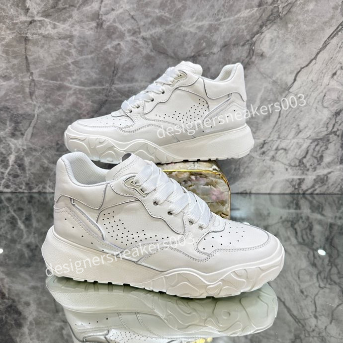 Mens Sneakers Designer Casual Shoes Classic Do-old Dirty Shoes Mid Double height Bottom Trainers Leather Glitter Golden women Quality2023, 04
Mens Sneakers Designer Casual Shoes Classic Do-old Dirty Shoes Mid Double height Bottom Trainers Leather Glitter Golden women Quality2023, 04