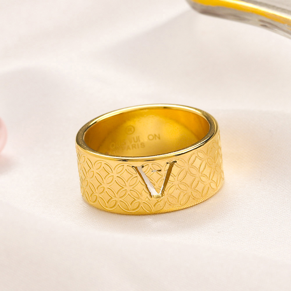 Fashion Jewelry Designer Rings 18K Gold Plated Stainless Steel Ring Fine Finger Ring Luxury Women Love Wedding Jewelry Supplies Accessories Wholesale ZG1601 
Fashion Jewelry Designer Rings 18K Gold Plated Stainless Steel Ring Fine Finger Ring Luxury Women Love Wedding Jewelry Supplies Accessories Wholesale ZG1601