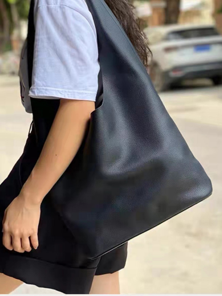 Evening Bag Spring and Autumn Shoulder Portable Bucket Leather Tote Women Casual Large Backpack 230509, Ivory
Evening Bag Spring and Autumn Shoulder Portable Bucket Leather Tote Women Casual Large Backpack 230509, Ivory