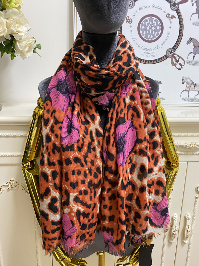 women's long scarf scarves shawl cotton material print leopard grain flowers pattern big size 180cm - 110cm
women's long scarf scarves shawl cotton material print leopard grain flowers pattern big size 180cm - 110cm