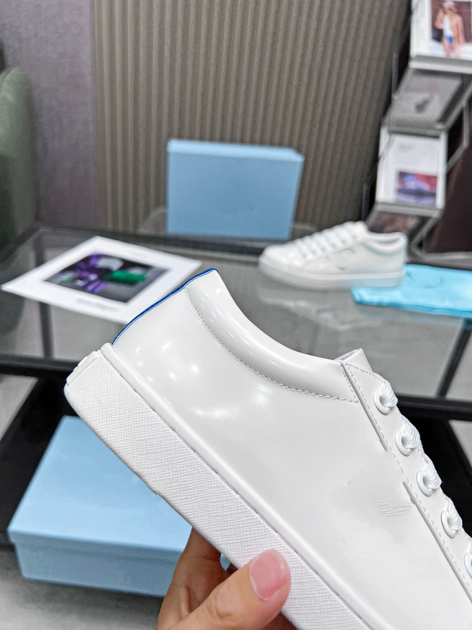 2023 Top Hot Luxury Casual shoes women Travel leather sneaker fashion lady Flat designer Running Trainers Letters woman shoe platform 0502, 01
2023 Top Hot Luxury Casual shoes women Travel leather sneaker fashion lady Flat designer Running Trainers Letters woman shoe platform 0502, 01
