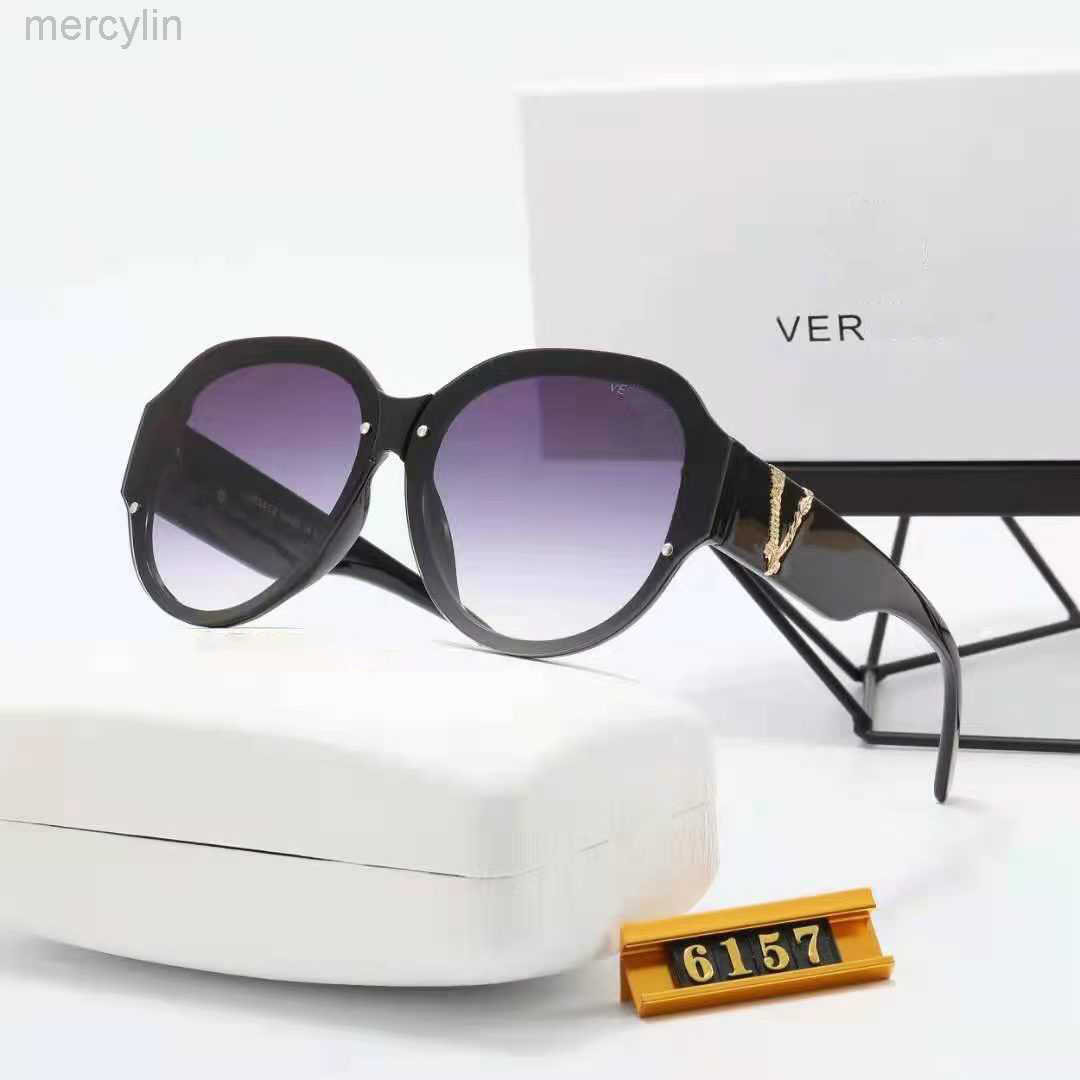 Luxury Designer Versage Sunglasses Men's Women's Vercace Sunglasses Fashion Trend Outdoor Driving High-definition Sunglasses 6157
Luxury Designer Versage Sunglasses Men's Women's Vercace Sunglasses Fashion Trend Outdoor Driving High-definition Sunglasses 6157
