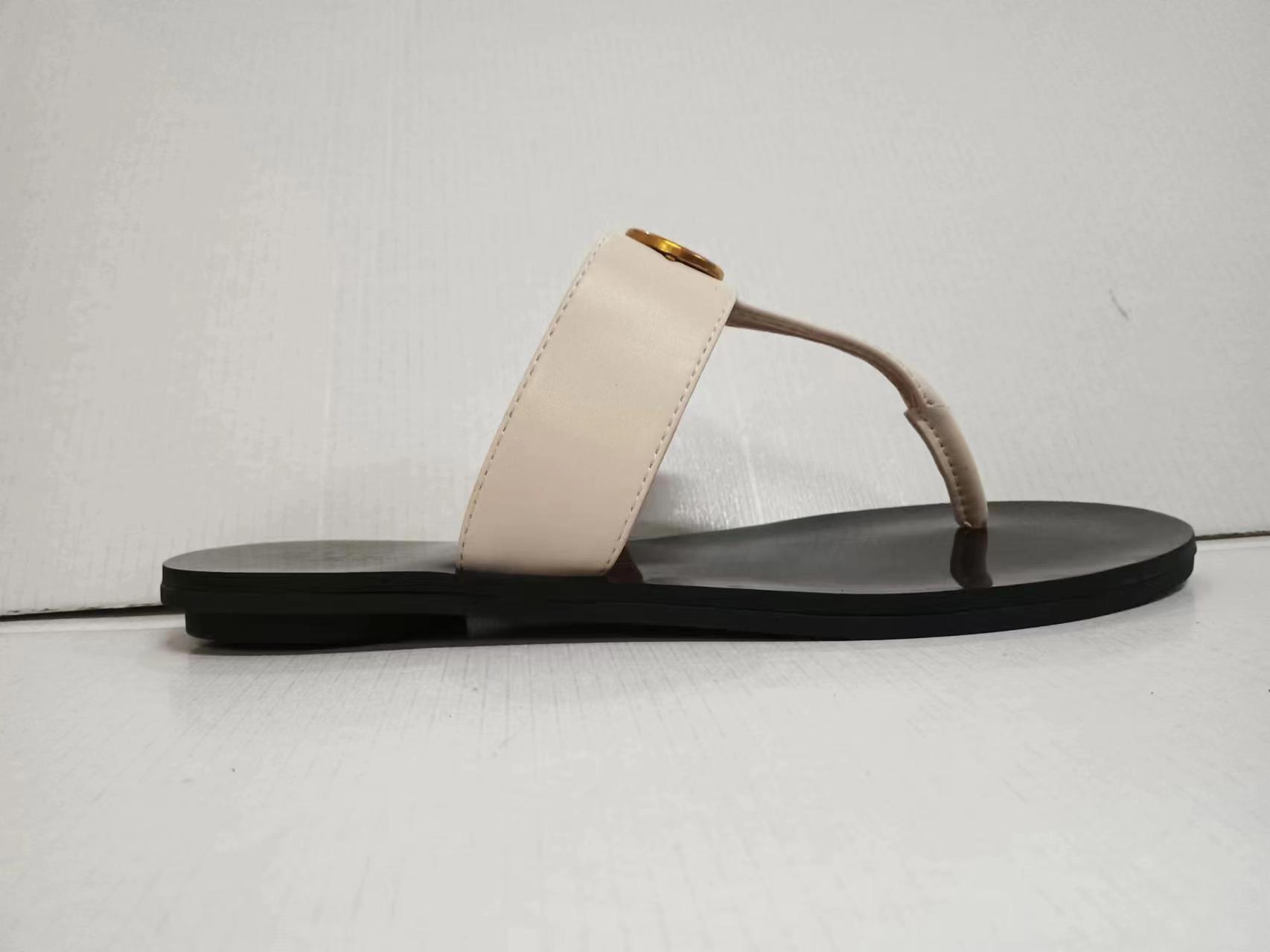 2021Slippers womenswomen slides slipper Summer Sexy Sandals designers real leather platform sandal Flats fashion Old flower shoes Ladies Beach
2021Slippers womenswomen slides slipper Summer Sexy Sandals designers real leather platform sandal Flats fashion Old flower shoes Ladies Beach