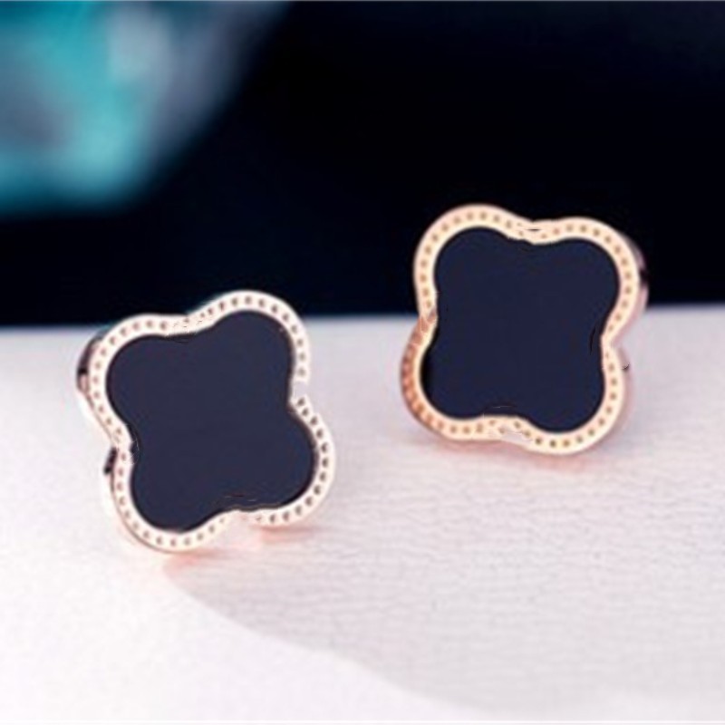 Classic Fashion Earrings for women Elegant 4/Four Leaf Clover Stud Earrings Highly Quality Designer Earring Jewelry 18K Titanium Steel Girls Gift Dropshipping
Classic Fashion Earrings for women Elegant 4/Four Leaf Clover Stud Earrings Highly Quality Designer Earring Jewelry 18K Titanium Steel Girls Gift Dropshipping