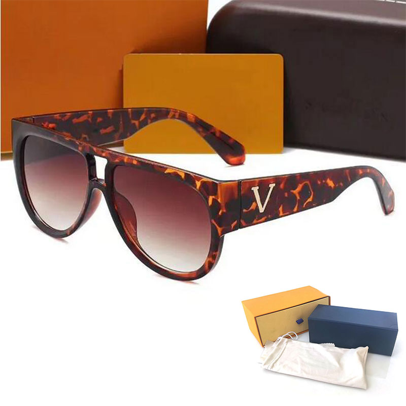 High Quality beach Womans Sunglasses Luxury vintage Mens Sun glasses net red same glasses Brand men Designer eyeglass Gradient women spectacles 1248 Sun glasses
High Quality beach Womans Sunglasses Luxury vintage Mens Sun glasses net red same glasses Brand men Designer eyeglass Gradient women spectacles 1248 Sun glasses