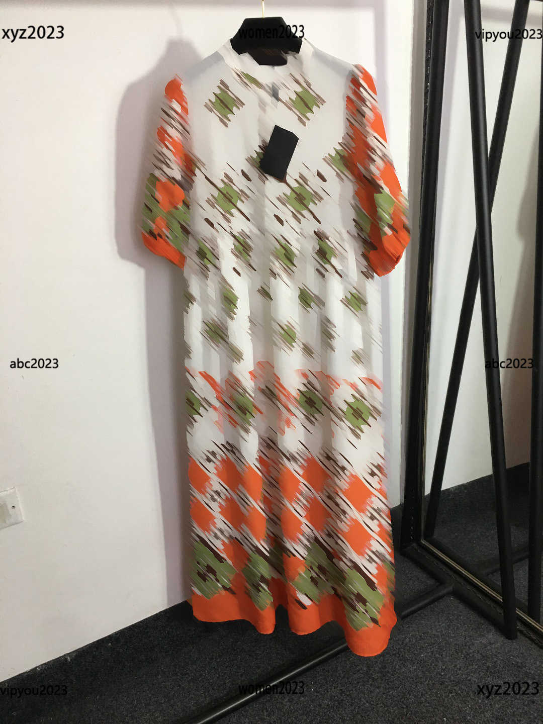 Plus Size woman designer dress high quality Bubble Short Sleeve dress Size -XL symmetrical printing Round neck skirt May06, #1
Plus Size woman designer dress high quality Bubble Short Sleeve dress Size -XL symmetrical printing Round neck skirt May06, #1