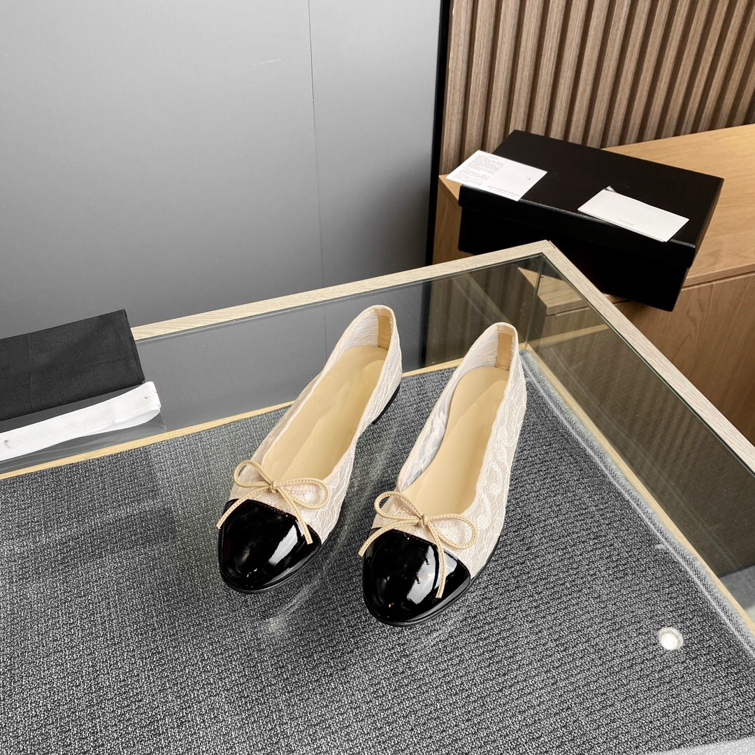 With box Designer shoes Woman Flat Heel high quality shoe spring hemp rope foot pedal thick soled leather single, #10
With box Designer shoes Woman Flat Heel high quality shoe spring hemp rope foot pedal thick soled leather single, #10