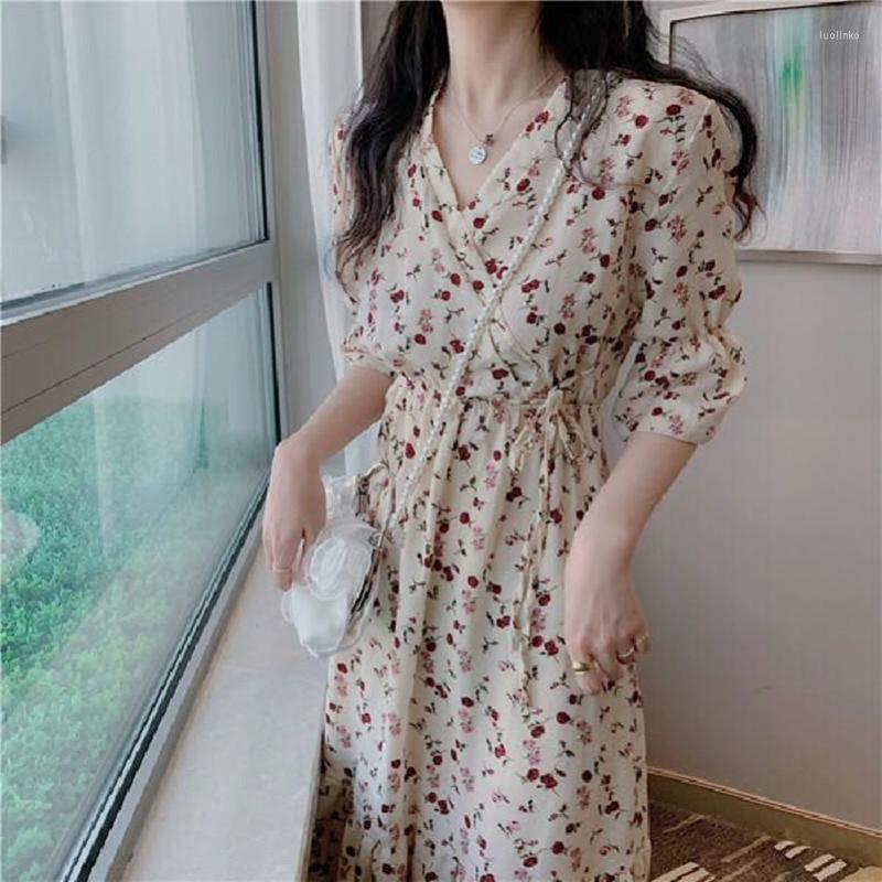 Casual Dresses Ladies V Neck Floral Dress Half Sleeve Lace-up Midi Flare High Waist A-line, White
Casual Dresses Ladies V Neck Floral Dress Half Sleeve Lace-up Midi Flare High Waist A-line, White