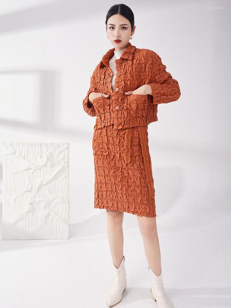 Women's Jackets Winter Small Fragrant Wind Cotton Suit Miyake Pleated Cardigan Coat Tie High Waist Straight Skirt Two-piece Set, Picture color
Women's Jackets Winter Small Fragrant Wind Cotton Suit Miyake Pleated Cardigan Coat Tie High Waist Straight Skirt Two-piece Set, Picture color