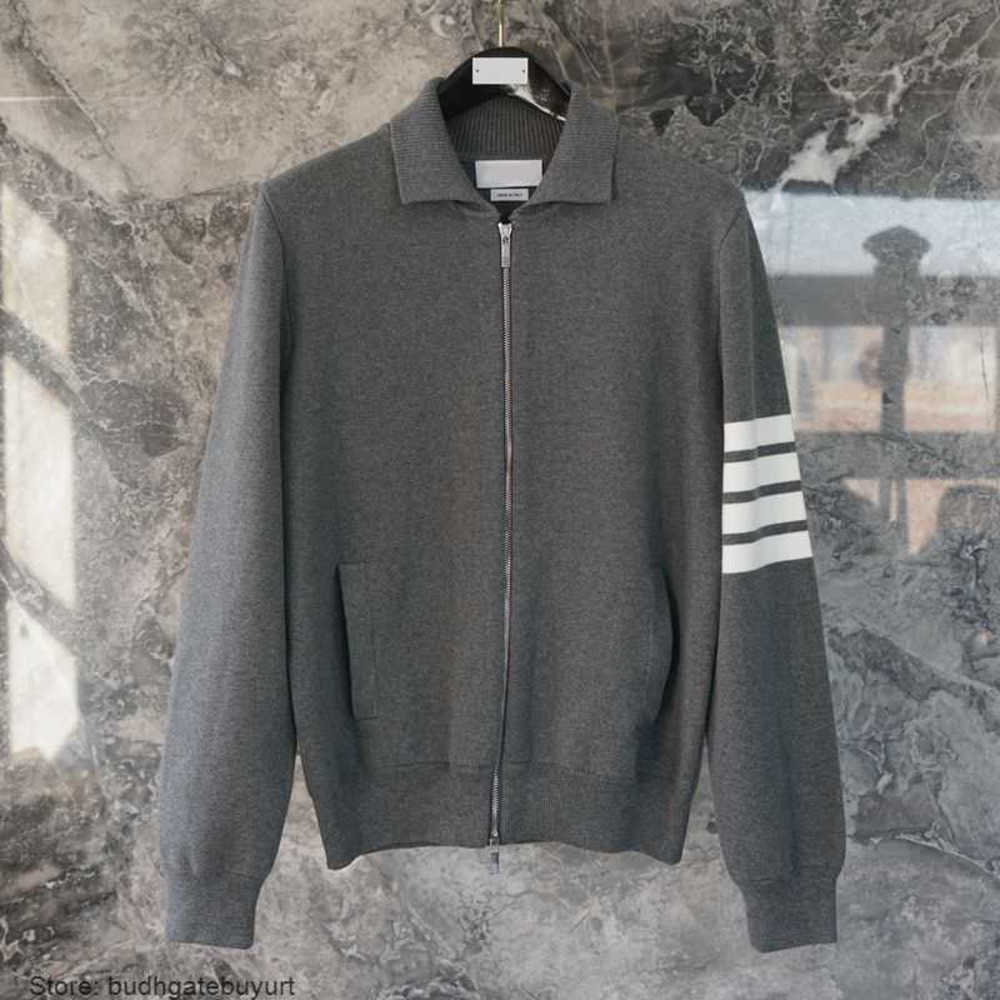 Men's Spring New TB Jacket And Women's Same Style Mens Slim Lapel Four Stripes Wool Knitted Coat Trend Jackets Thin Shirt Coat VQMI, Dark gray
Men's Spring New TB Jacket And Women's Same Style Mens Slim Lapel Four Stripes Wool Knitted Coat Trend Jackets Thin Shirt Coat VQMI, Dark gray