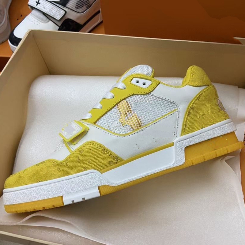 luxury designer shoes Spring and summer men's sports yellow embossing calfskin production size36-45 mkjlj000001
luxury designer shoes Spring and summer men's sports yellow embossing calfskin production size36-45 mkjlj000001