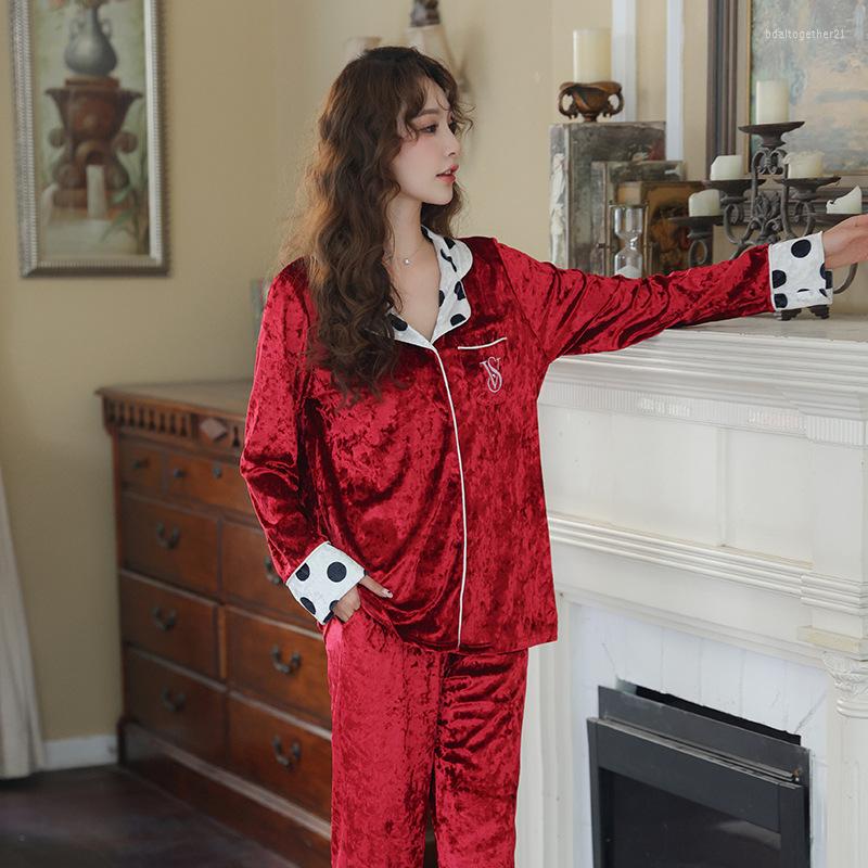 Women's Sleepwear Long Sleeves Lace Shirt Pant Pajamas Sets Sleep Suit Nightwear Golden Velvet Printing Home Clothes Lapel Homewear 2Pcs, Wine red
Women's Sleepwear Long Sleeves Lace Shirt Pant Pajamas Sets Sleep Suit Nightwear Golden Velvet Printing Home Clothes Lapel Homewear 2Pcs, Wine red